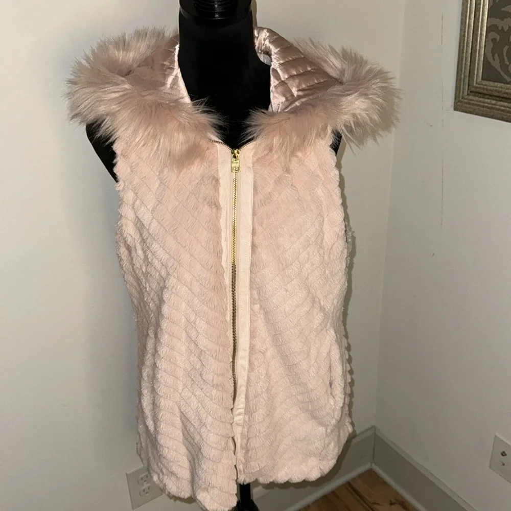 Marc New York Andrew‎ Marc pink faux fur zip up light pink vest Sz L